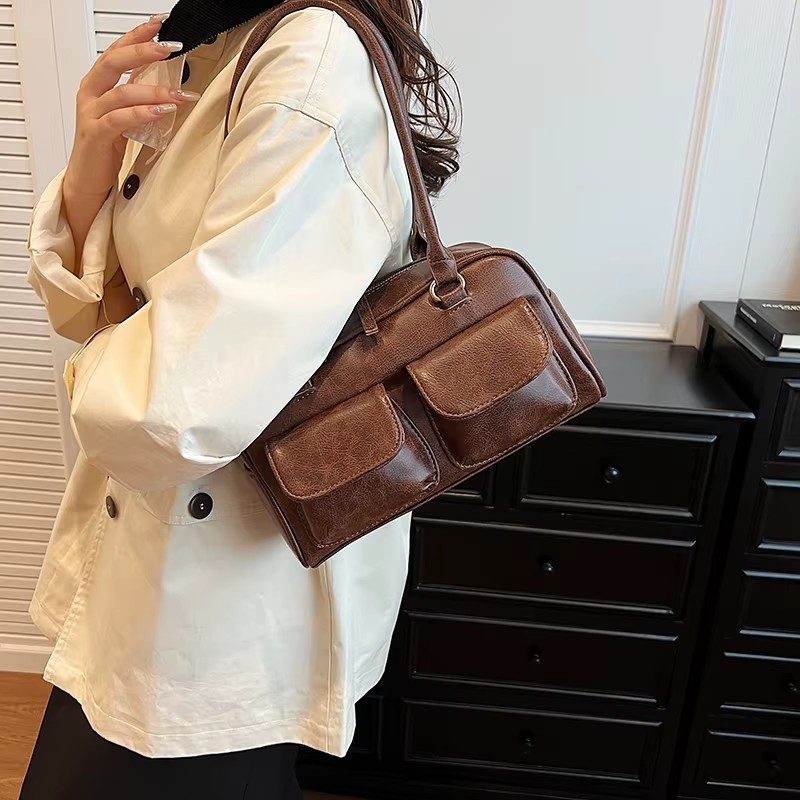 Torba na ramię z dwoma kieszonkami z przodu