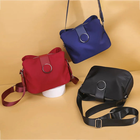 Nylonowa torebka crossbody