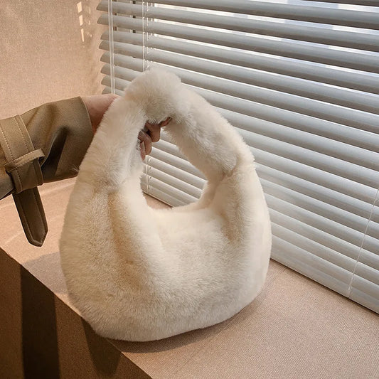 Futrzana torebka do ręki