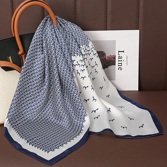 Satynowa chusta w konie