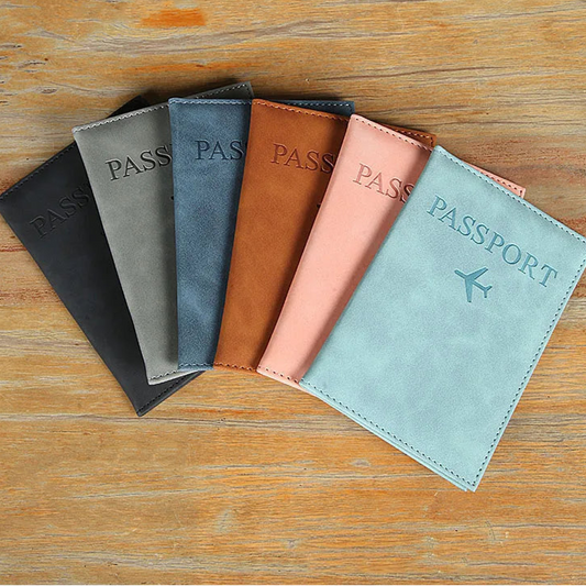 Etui na paszport z wytłoczonym samolotem