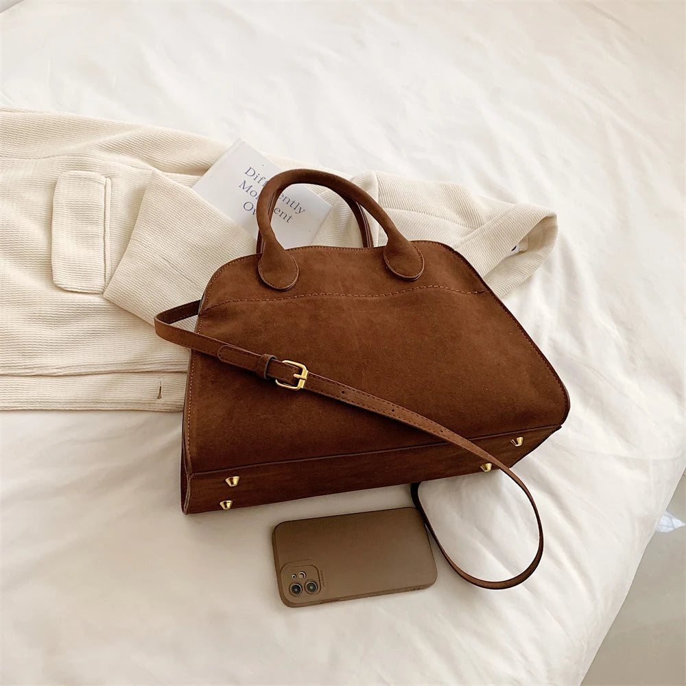 Duża zamszowa torebka shopper na pasku z rączkami