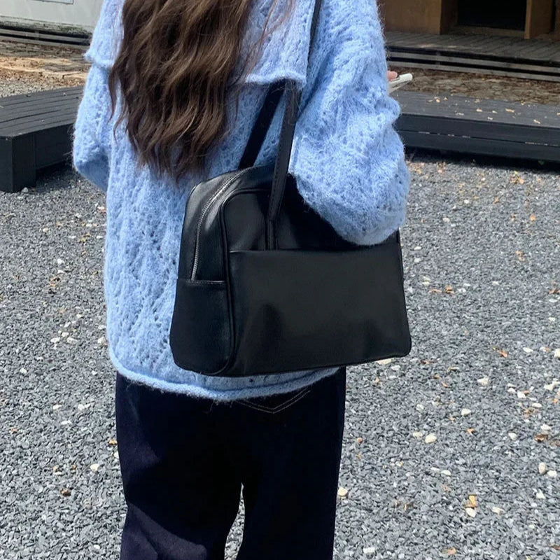 Prosta torba na ramię z kieszonką