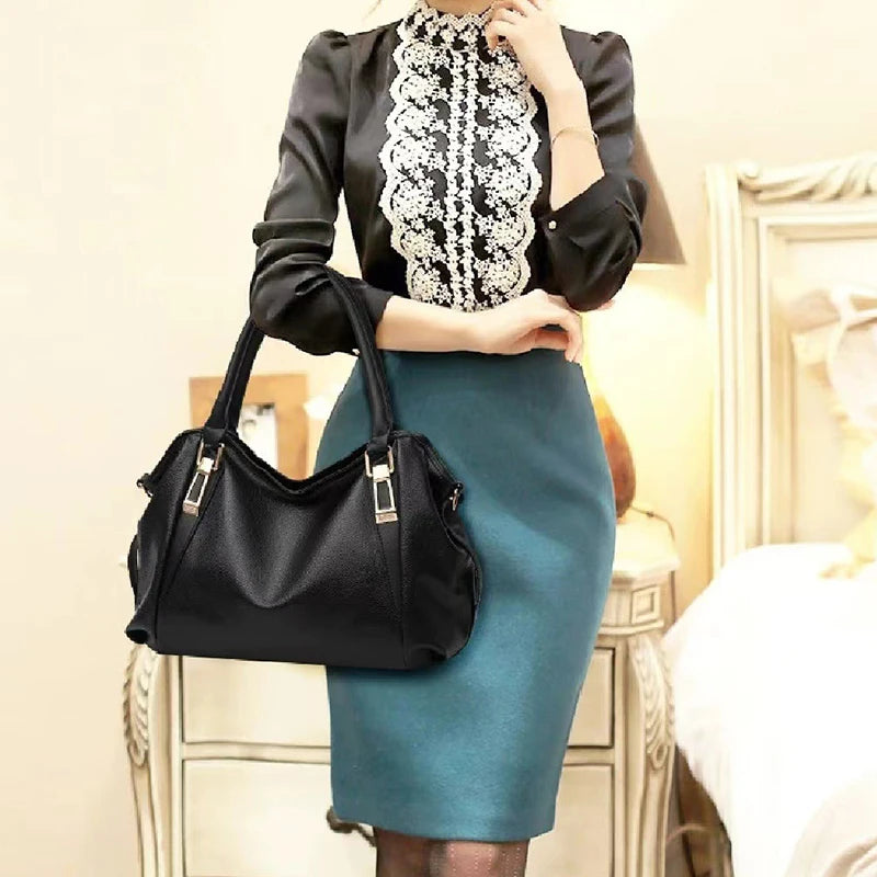 Duża miękka torebka na pasku