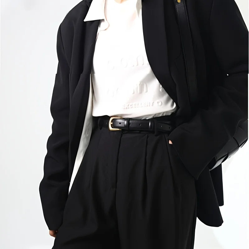 Klasyczny pasek ze złotą zaokrągloną klamerką