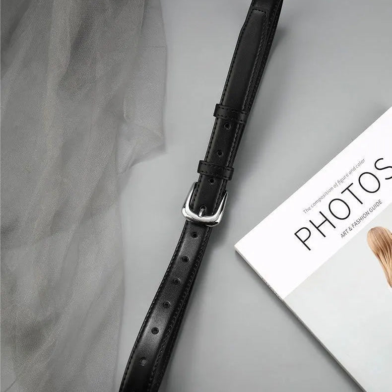 Klasyczny pasek ze srebrną zaokrągloną klamerką