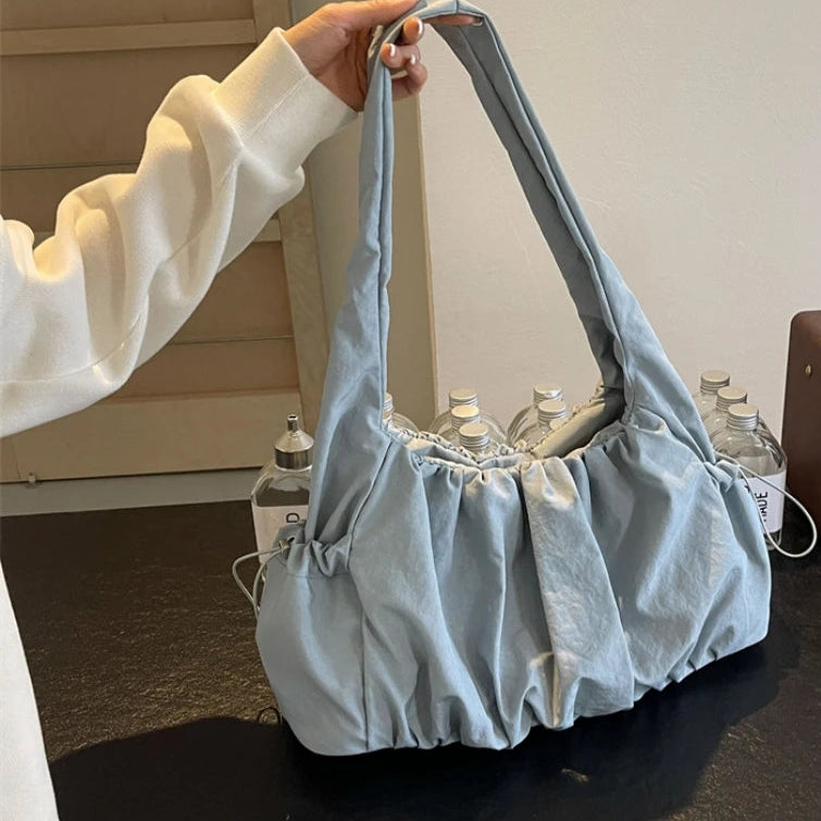 Nylonowa torebka na ramię z marszczeniem