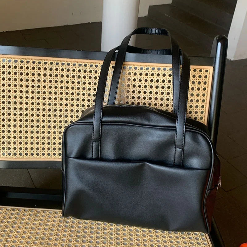 Prosta torba na ramię z kieszonką