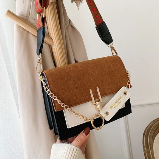 Prostokątna matowa torebka w stylu crossbody