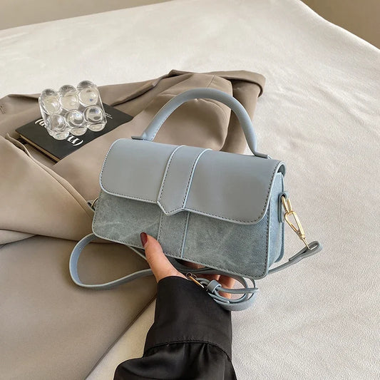 Torebka z odpinanym paskiem w stylu vintage