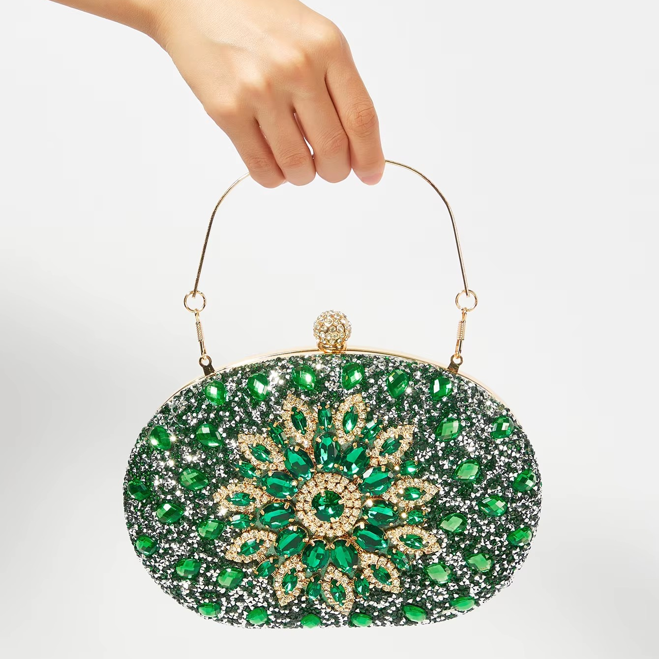 Elegancka błyszcząca torebka wieczorowa