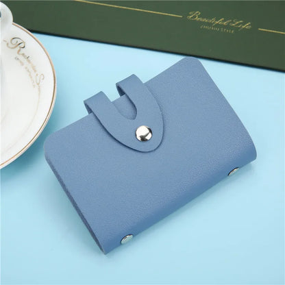 Minimalistyczne etui na 24 karty