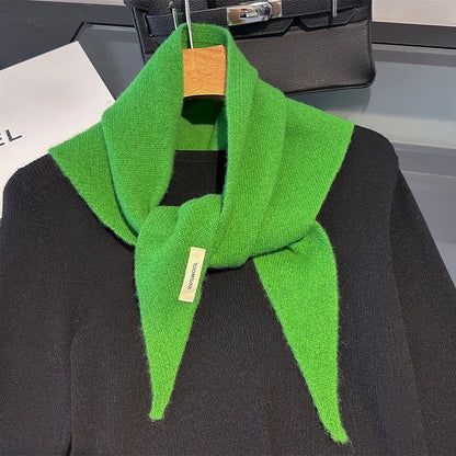 Dziergany szalik w stylu apaszki