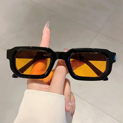 Kolorowe prostokątne okulary