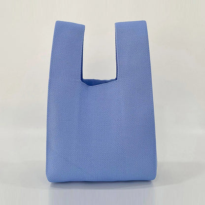 Mała torebka z dzianiny