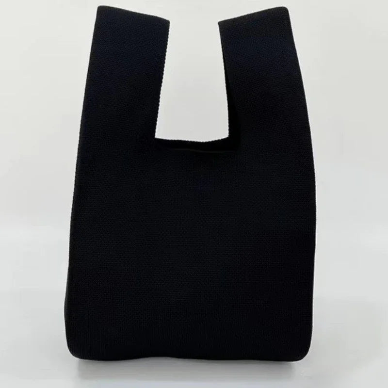 Mała torebka z dzianiny