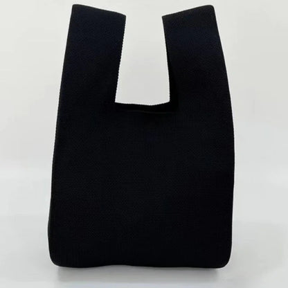 Mała torebka z dzianiny