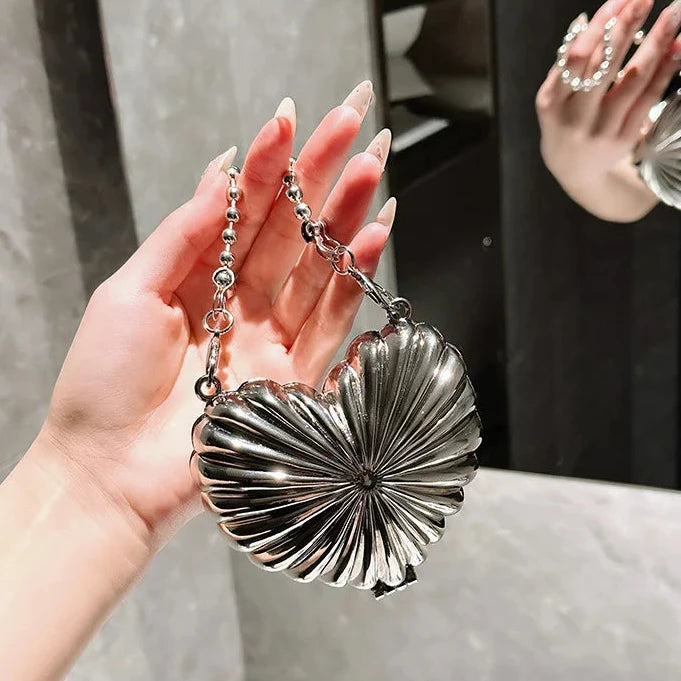 Mała torebka ozdobna serce