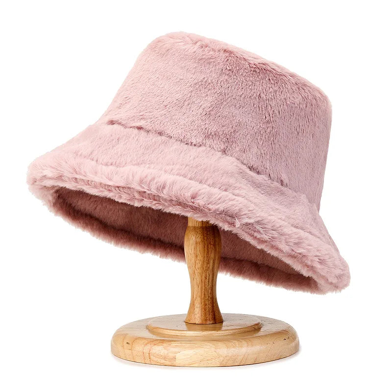 Kapelusz zimowy z imitacji futra