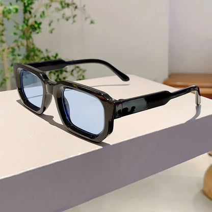 Kolorowe prostokątne okulary