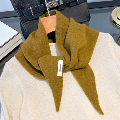 Dziergany szalik w stylu apaszki