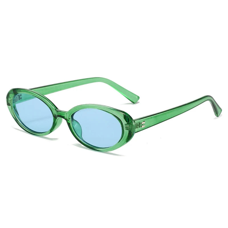 Owalne okulary retro z kolorową soczewką